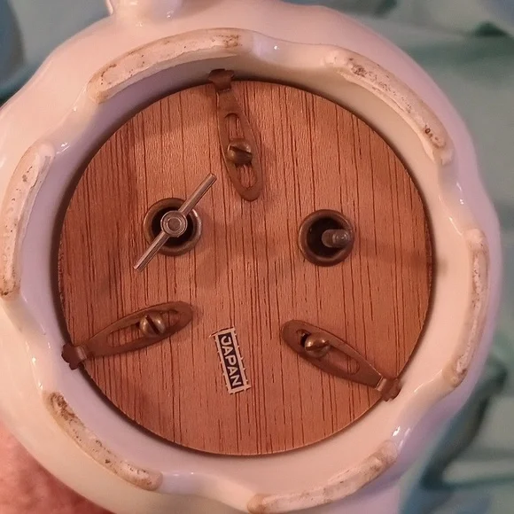 Vintage Musical Teapot - Picture 4 of 4